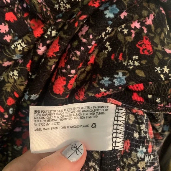 Ava & Viv Black Floral Short Sleeve Tiered Dress - Picture 6 of 7